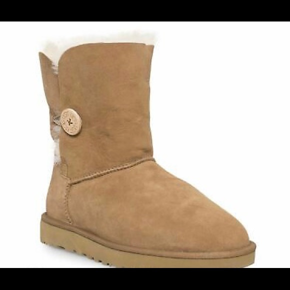 UGG BAILEY BUTTON II⭐️ - Picture 4 of 5